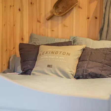 Farm stay Fjelleventyret Gardsovernatting *