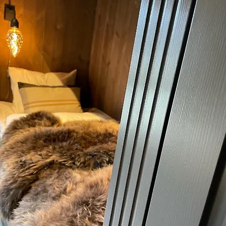 Farm stay Fjelleventyret Gardsovernatting Skjak