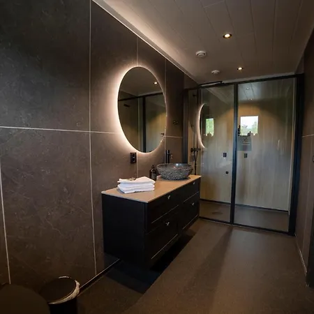 Fjelleventyret Gardsovernatting Farm stay Skjak