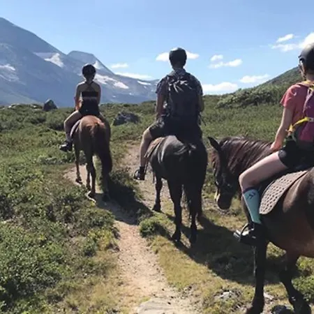 Farm stay Fjelleventyret Gardsovernatting *